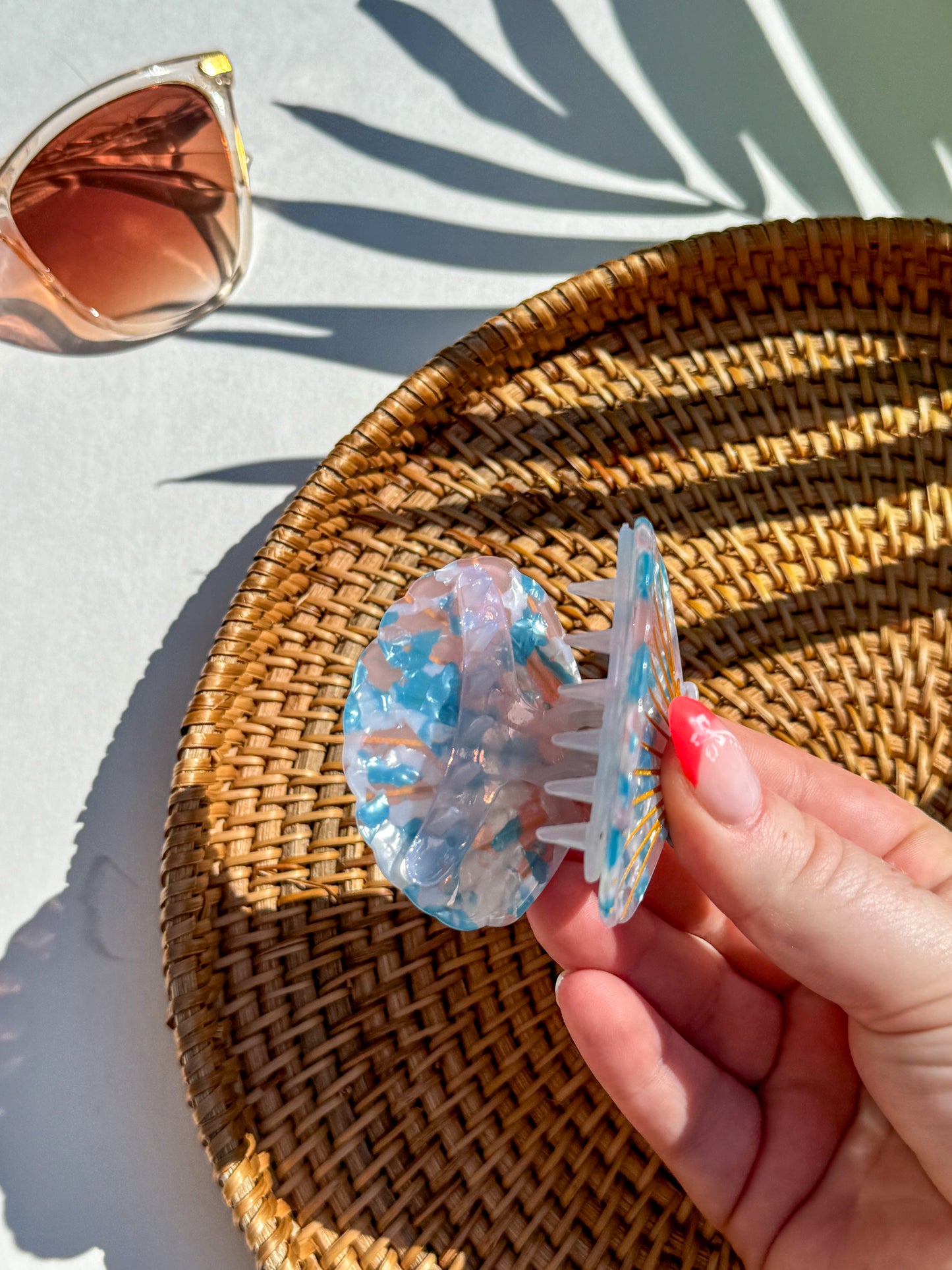 Seashell Statement Claw