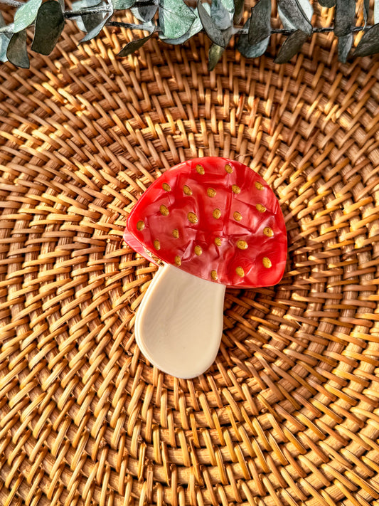 Mushroom Statement Claw