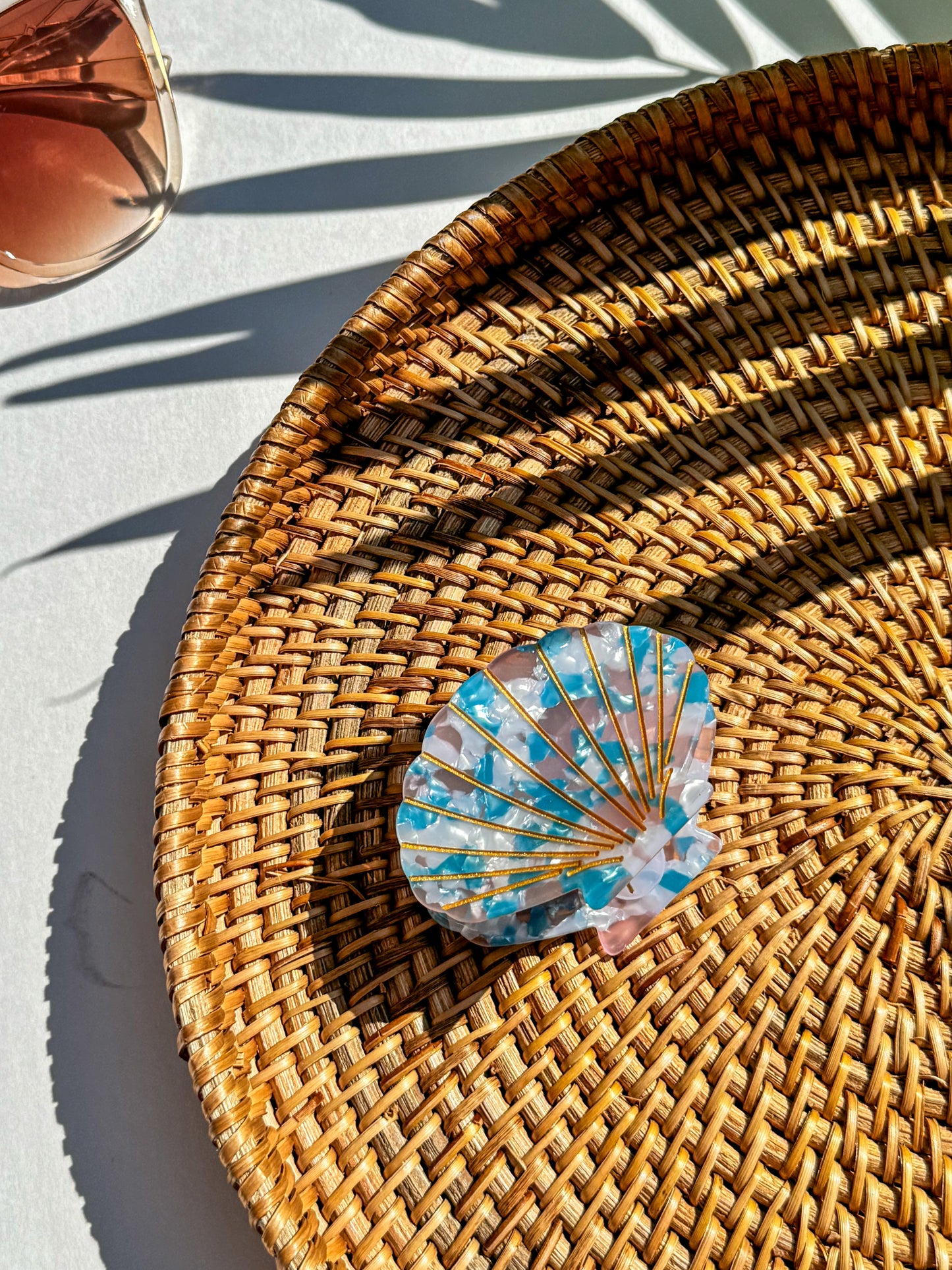 Seashell Statement Claw