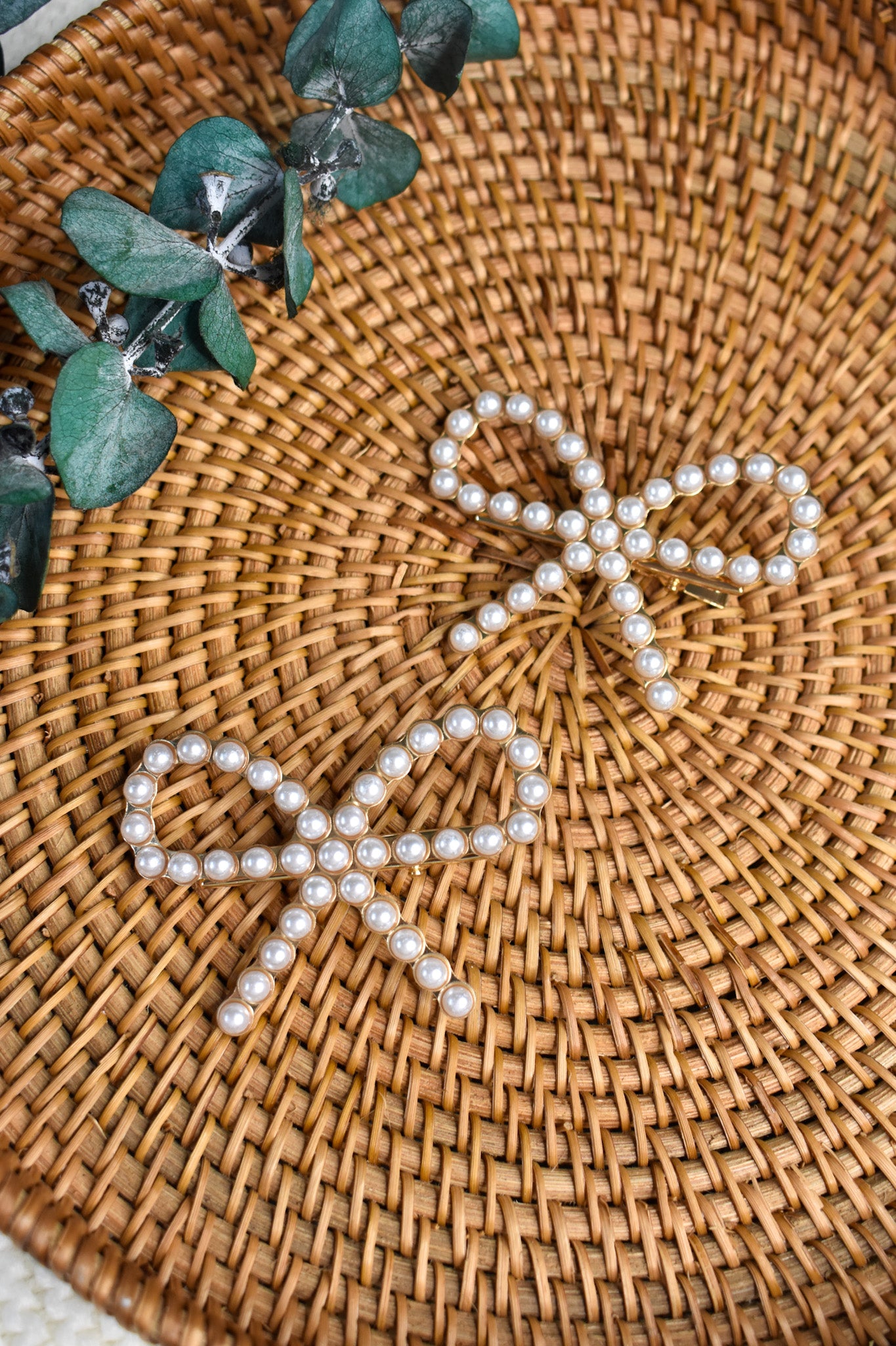 Pearl Kiss Bow | Clip