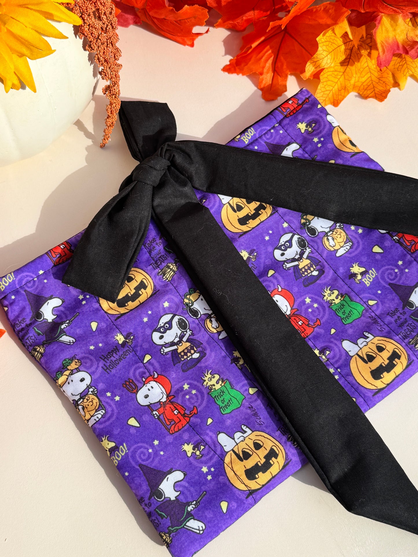 Snoopy Trick Or Treats Quilted Book Sleeve