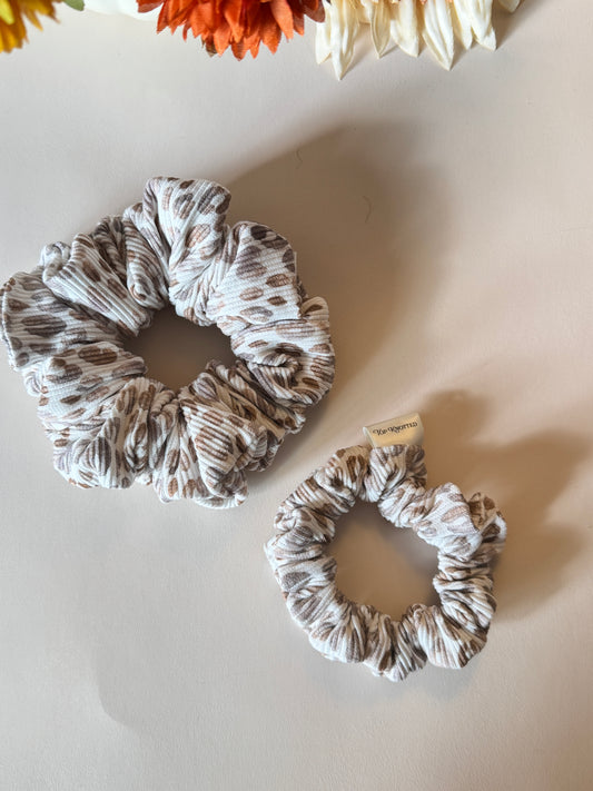 Cinnamon Spots Scrunchie