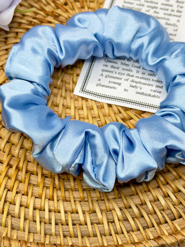 Daphne Scrunchie