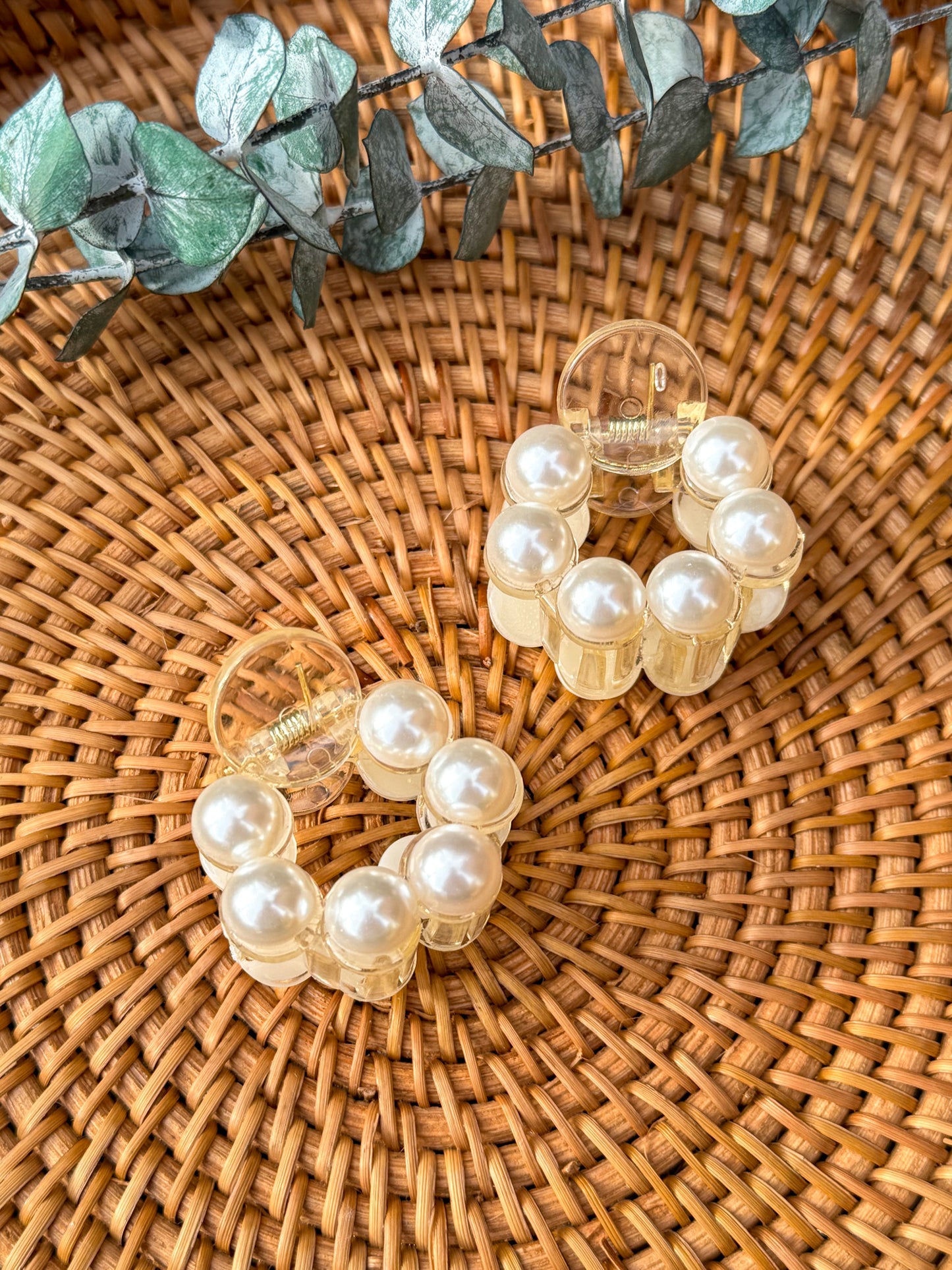 Posh Pearl | Claw Clip