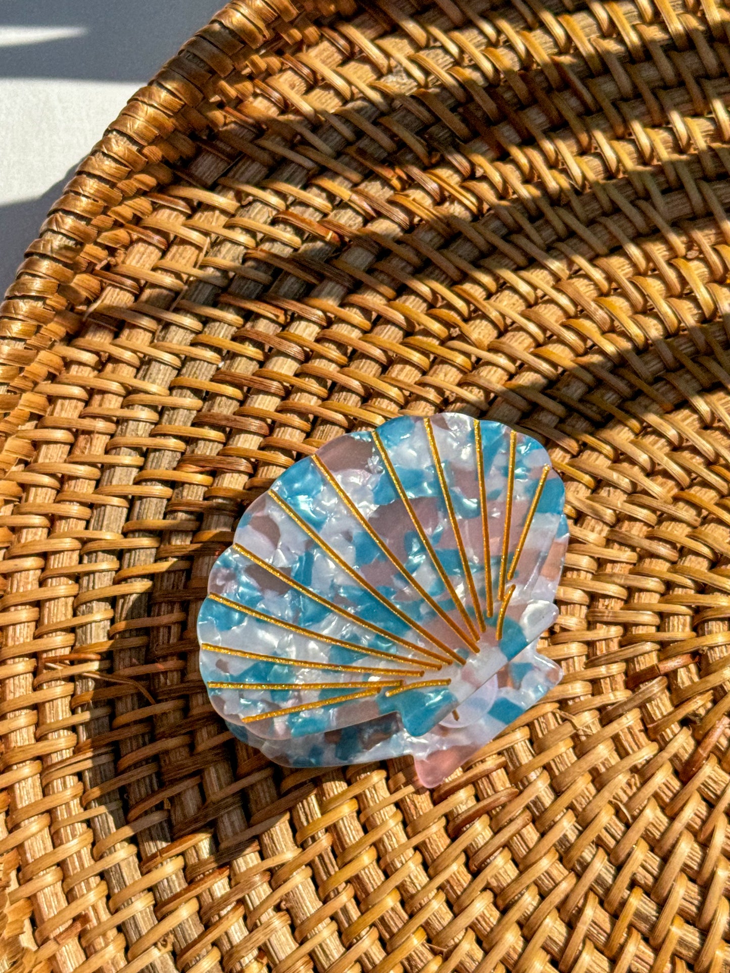 Seashell Statement Claw