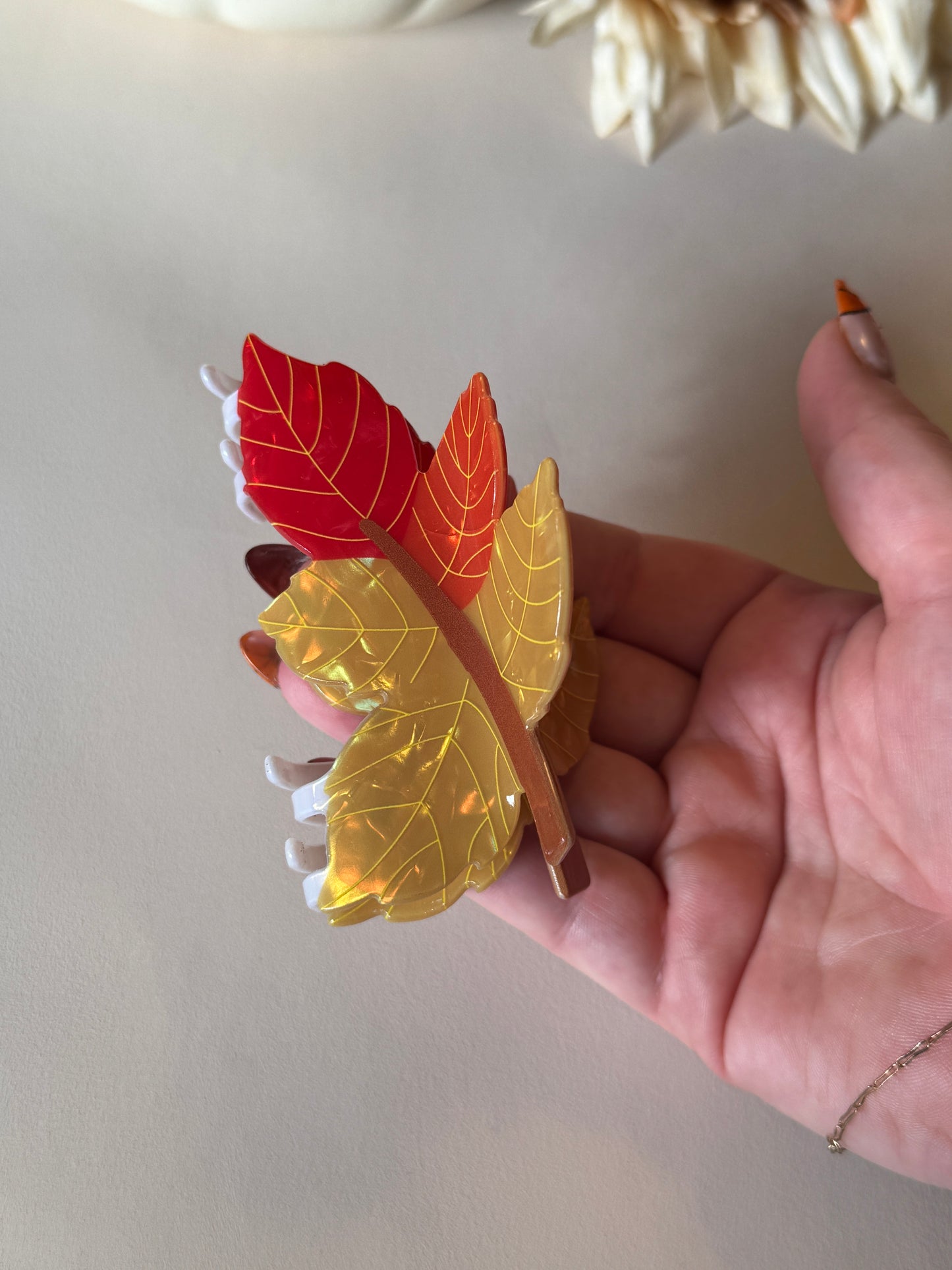Autumn Leaf Claw