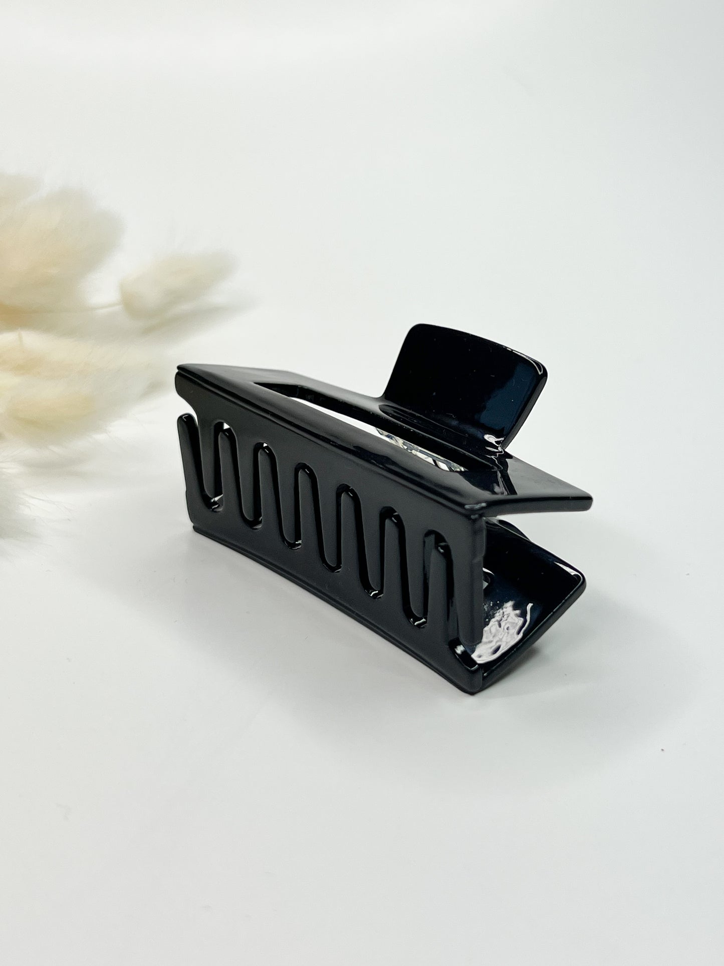 Glossy Black Everyday Claw Clip