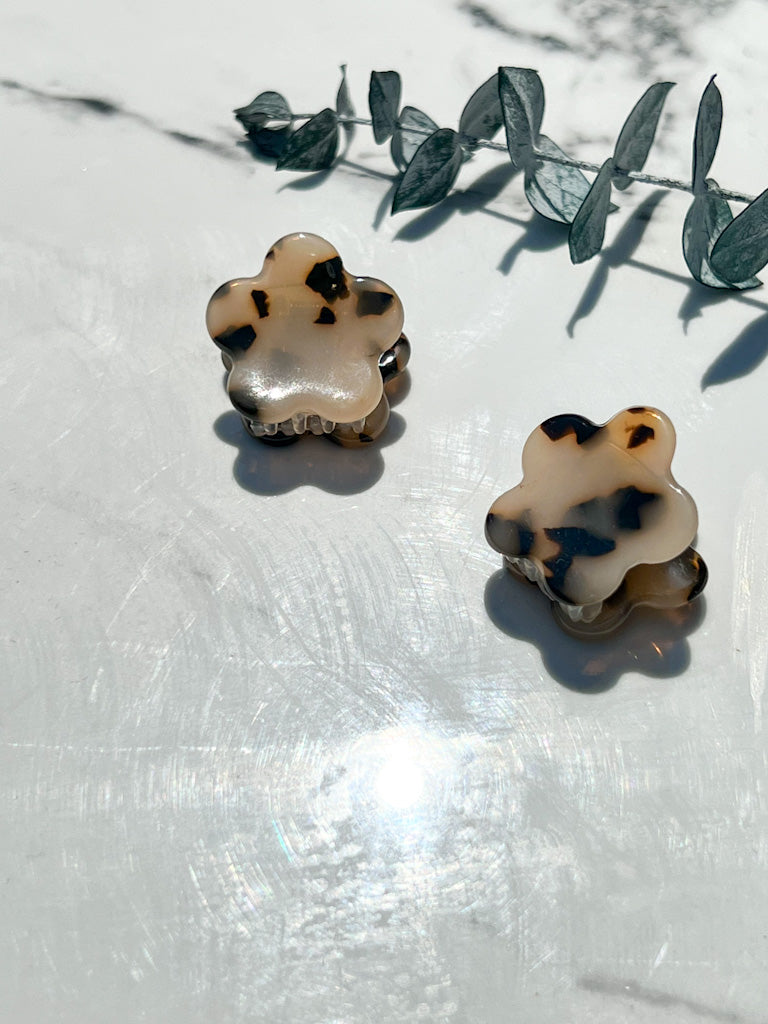 Blonde Tortoise Flower | Cutie Claw