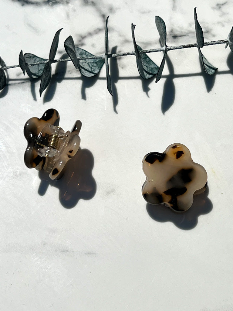 Blonde Tortoise Flower | Cutie Claw