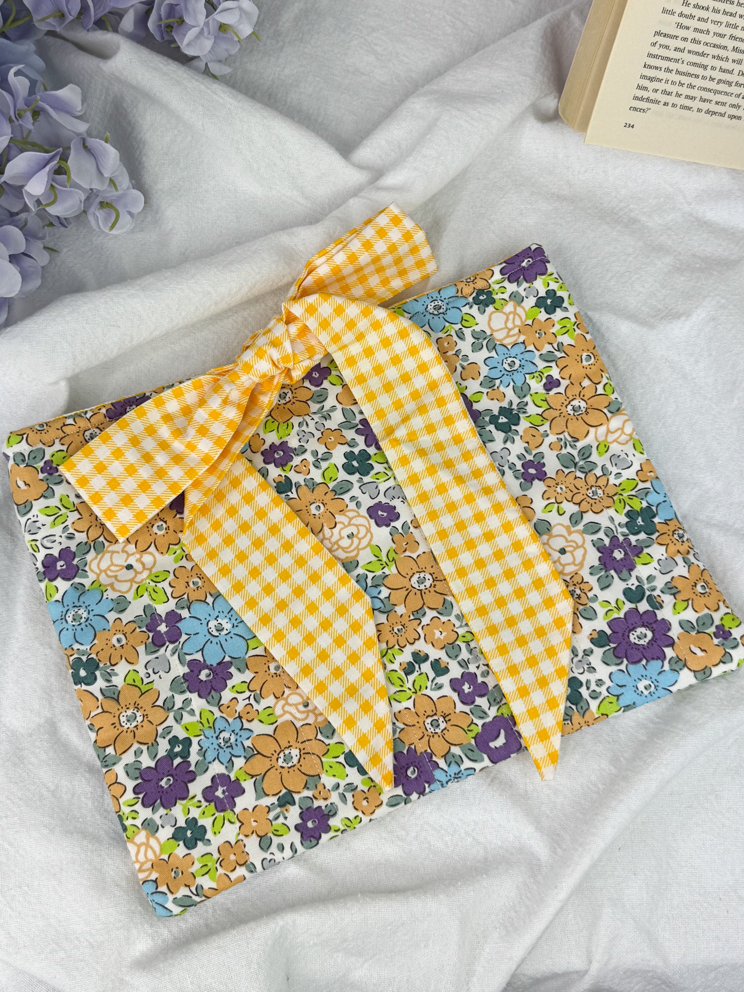 Garden Gingham Quilted Book Sleeve