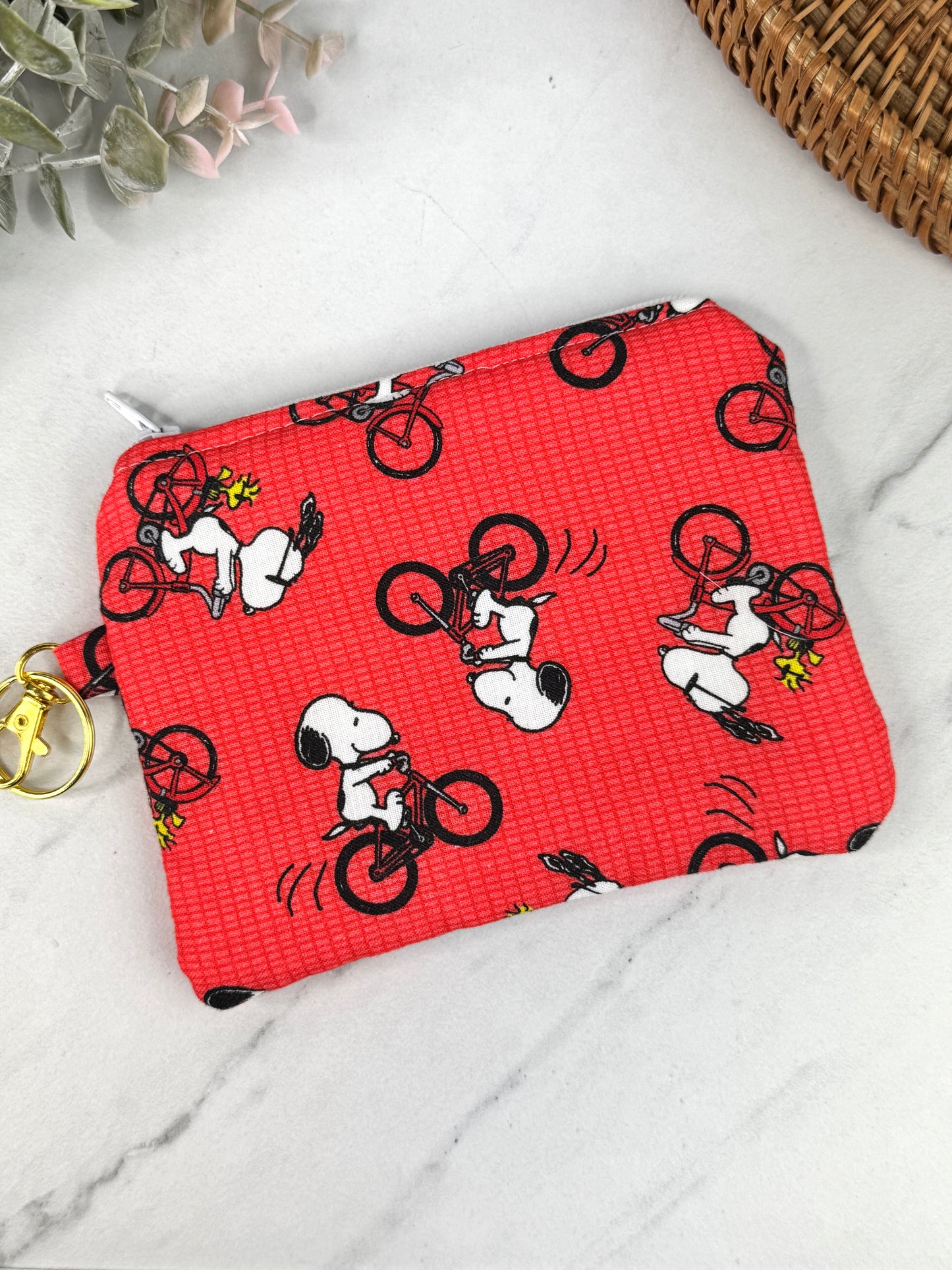 Snoopy On The Go Mini Wallet Keychain