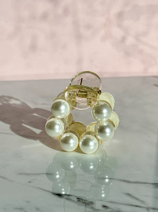 Posh Pearl Petite Claw