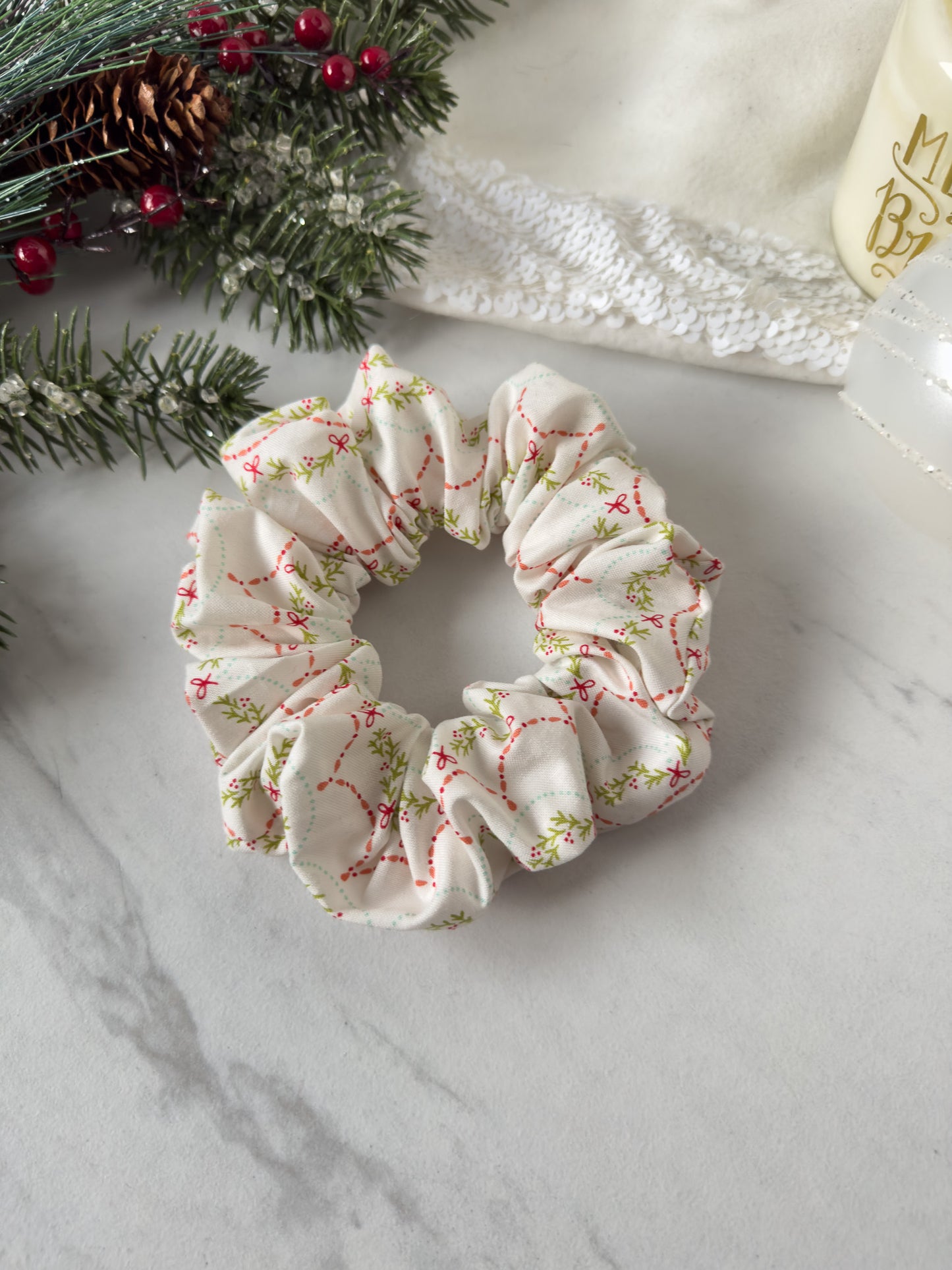 Garland Glow Classic Scrunchie