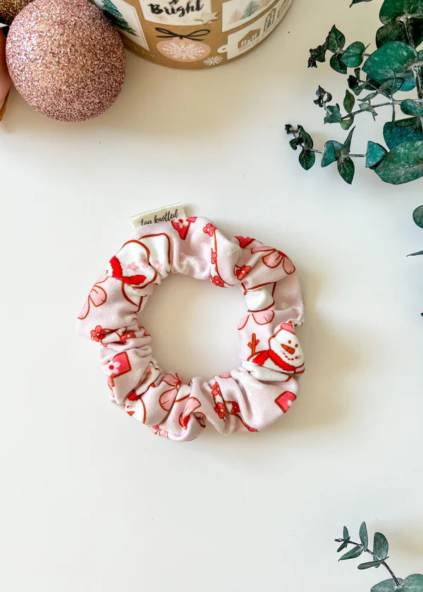 Floral Frosty Scrunchie