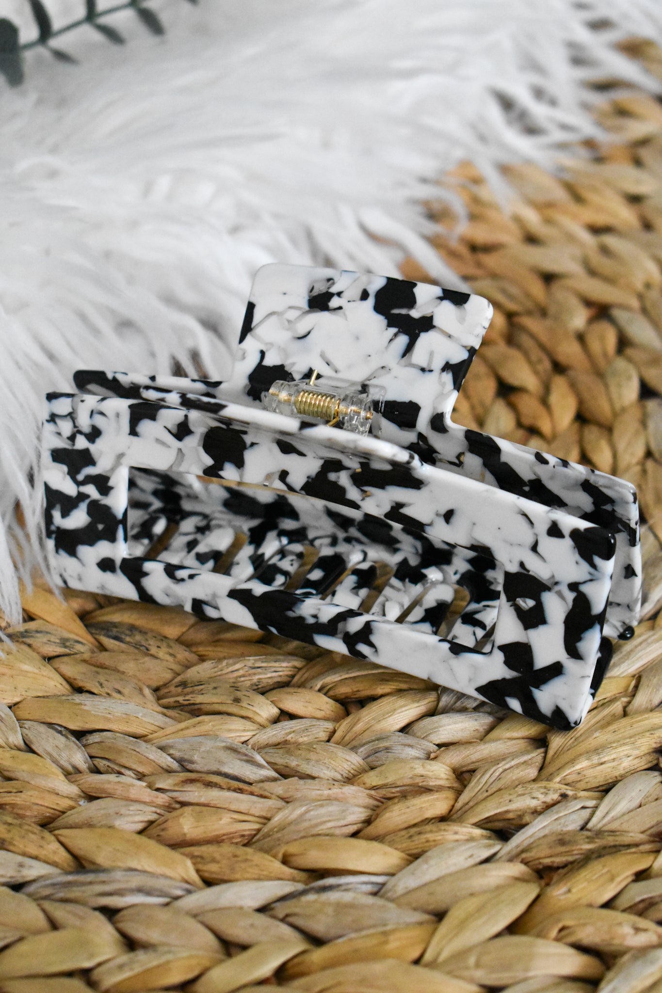 Black Marble Square Claw