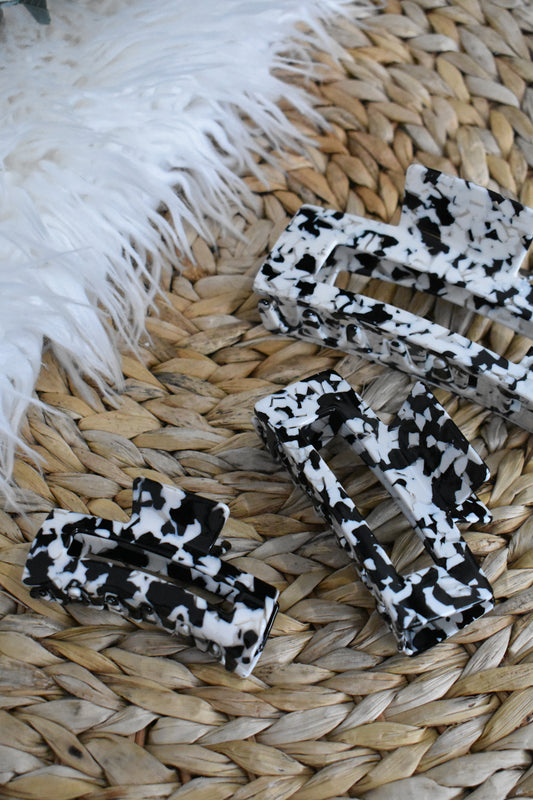 Black Marble Square Claw