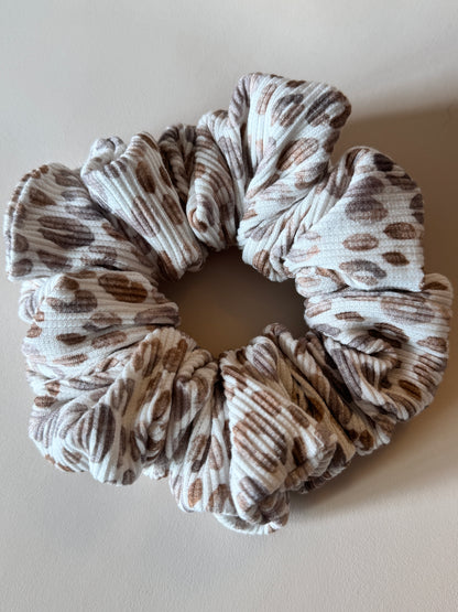 Cinnamon Spots Scrunchie