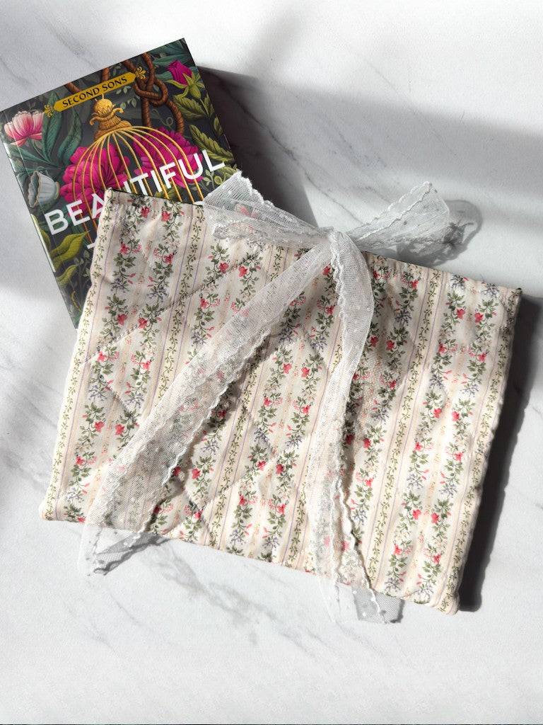 Countryside Quilted Book Sleeve