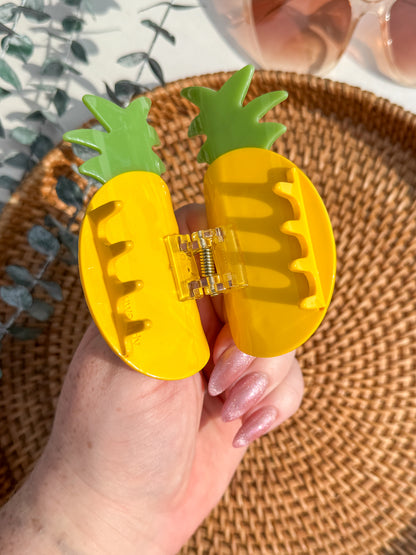 Pineapple Pop Statement Claw