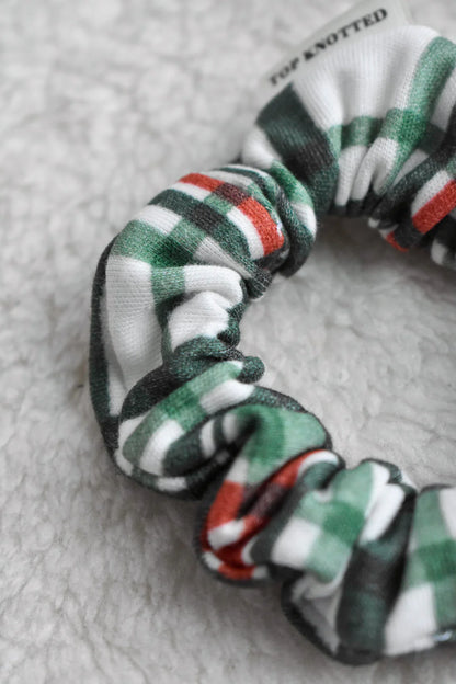 Fa La La Scrunchie