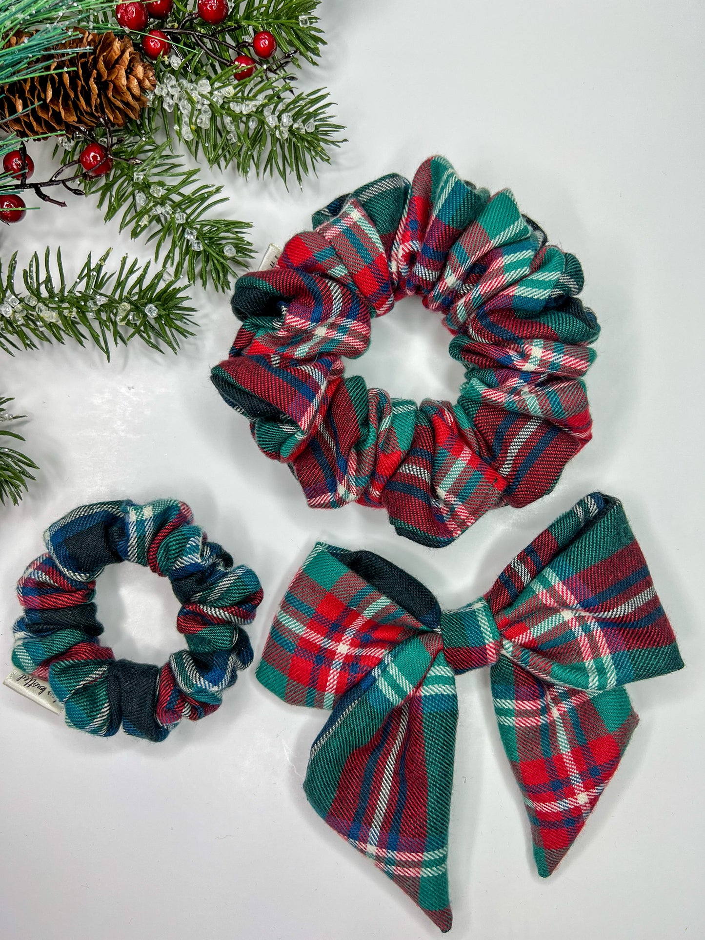 Yuletide | Classic Scrunchie