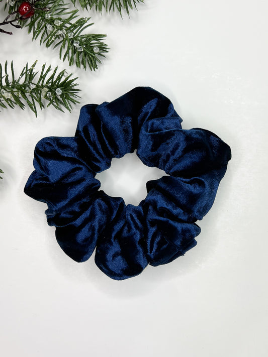 December | Classic Scrunchie