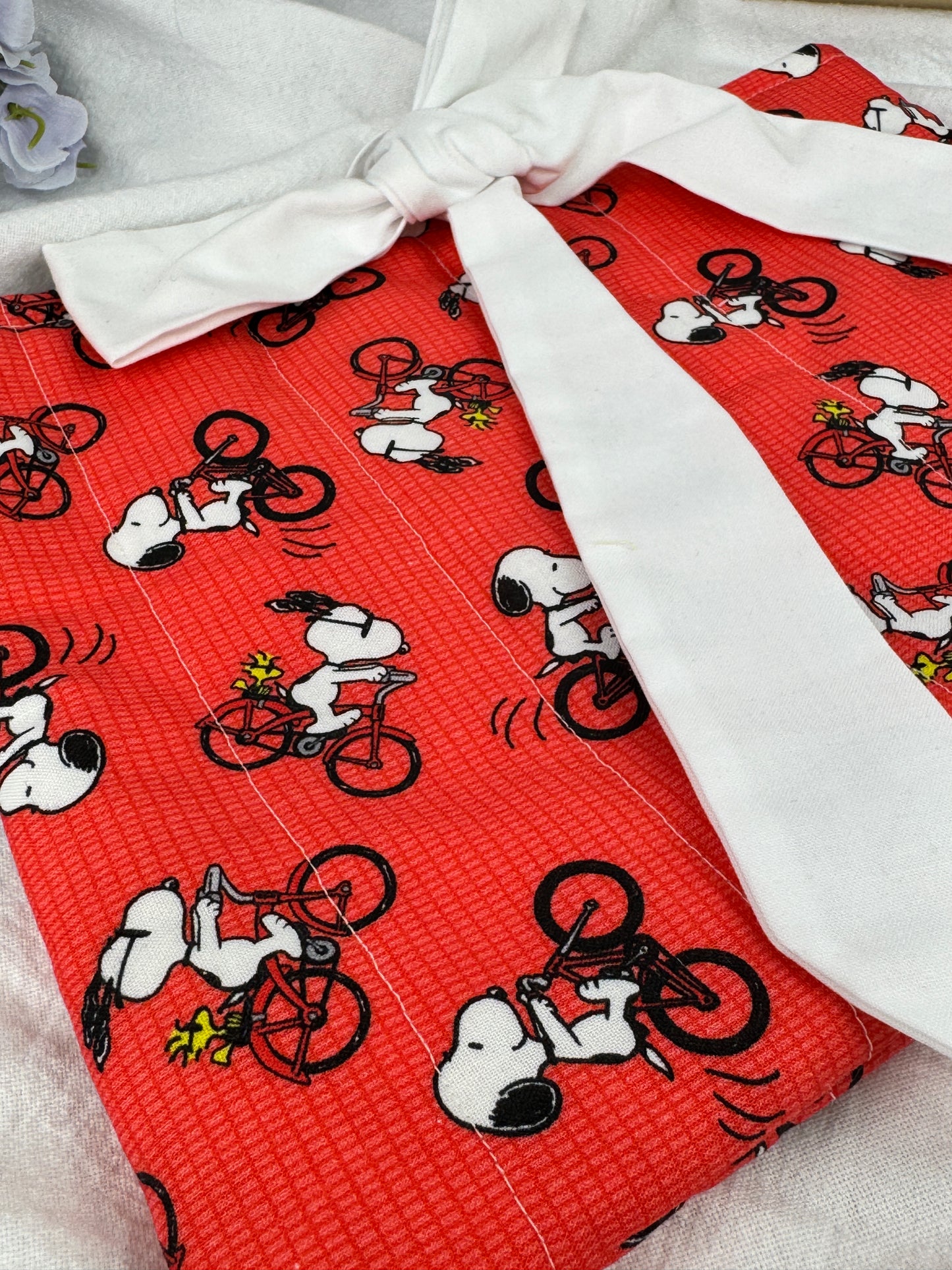 Snoopy On The Go Quilted Book Sleeve