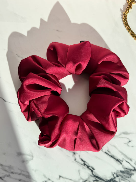 Scarlet | Classic Scrunchie