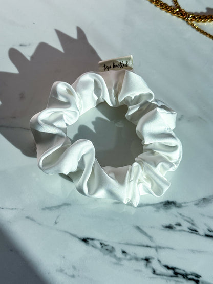 Ivory Glow | Skinny Scrunchie