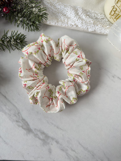 Garland Glow Classic Scrunchie