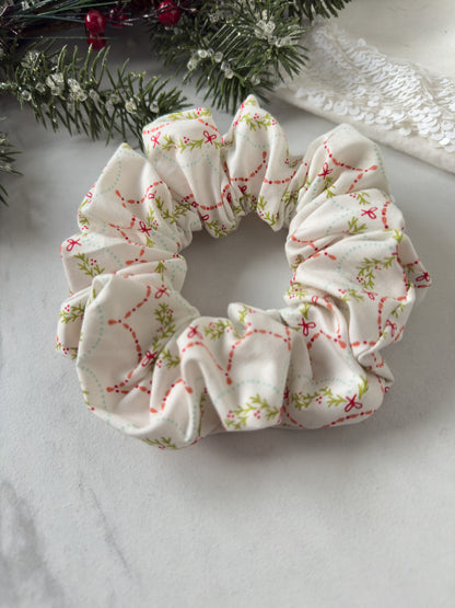 Garland Glow Classic Scrunchie