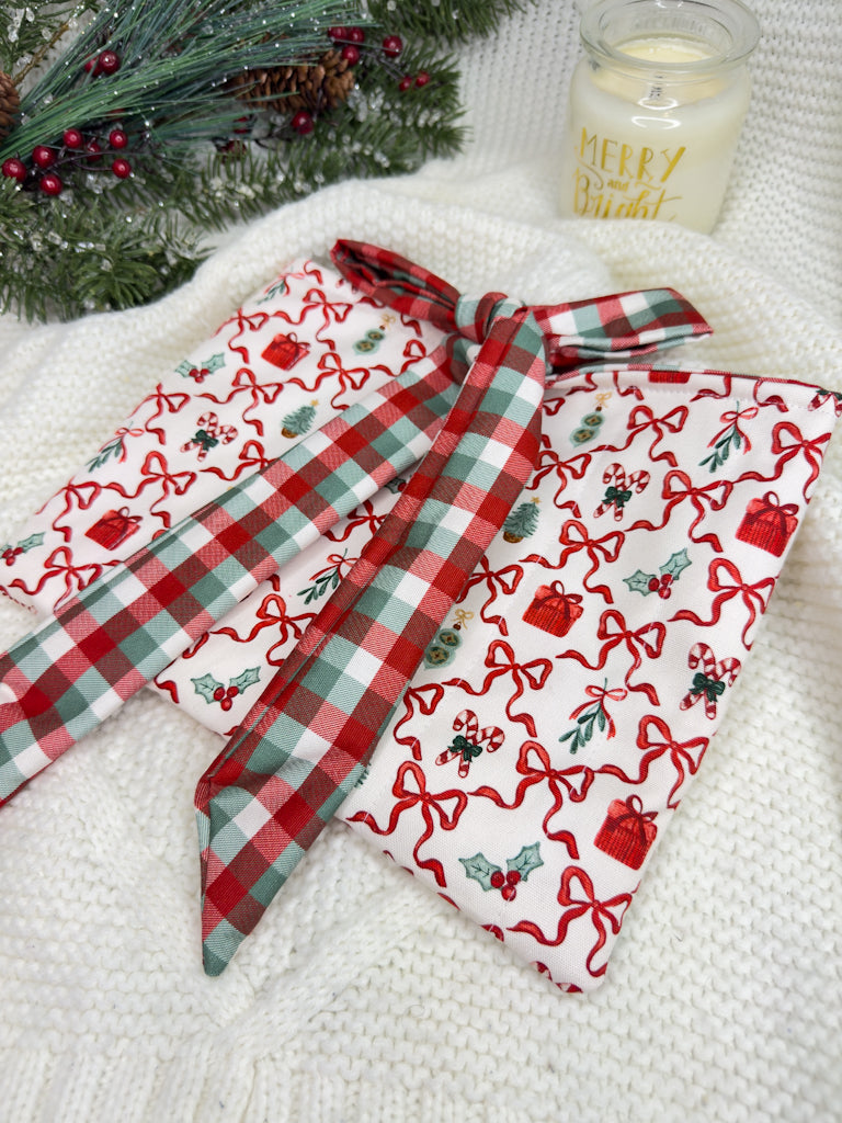 Merry Little Bows Quilted Book Sleeve