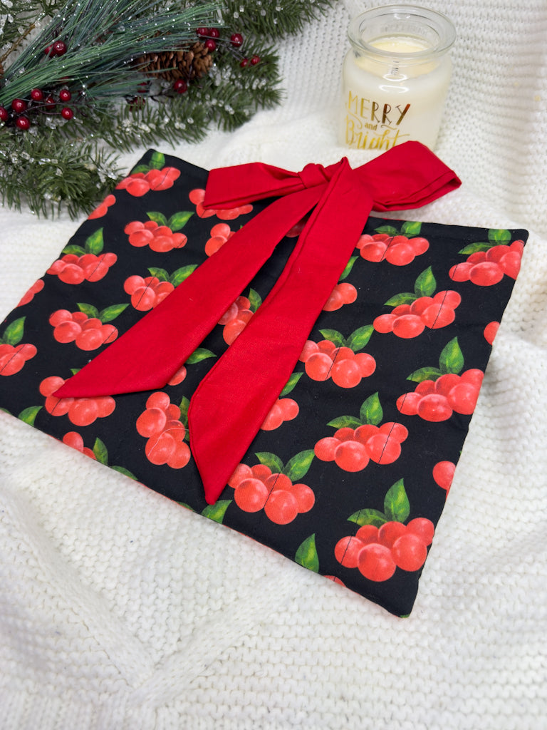 Black Berry Quilted Book Sleeve