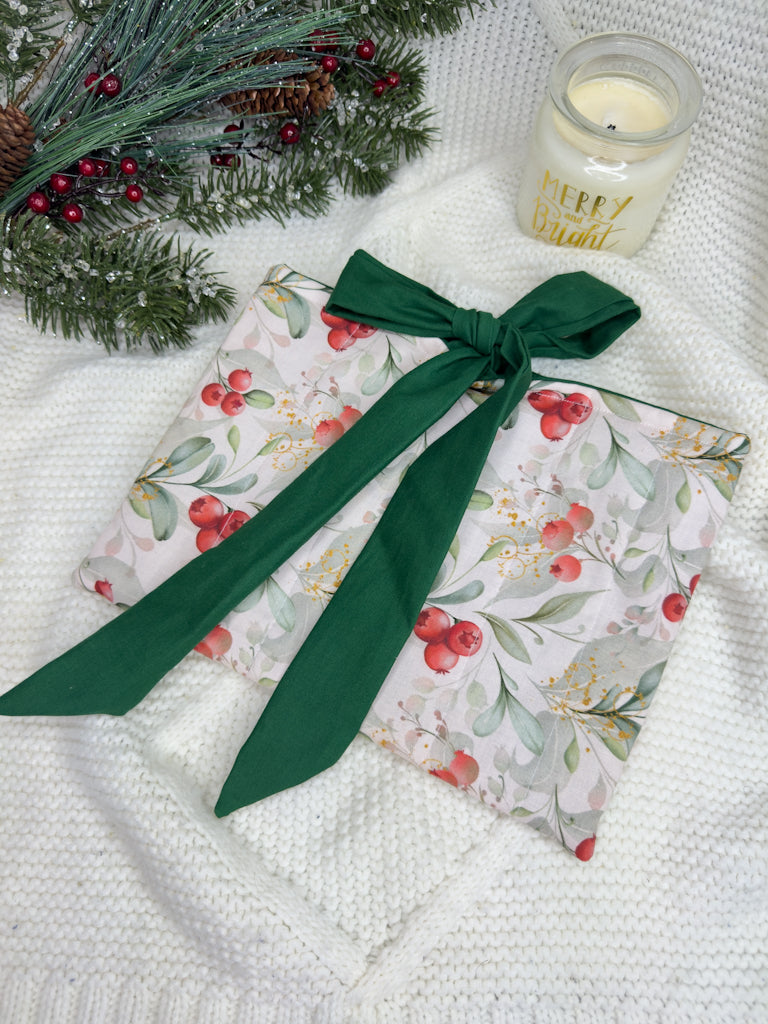 Cranberry Holly Quilted Book Sleeve