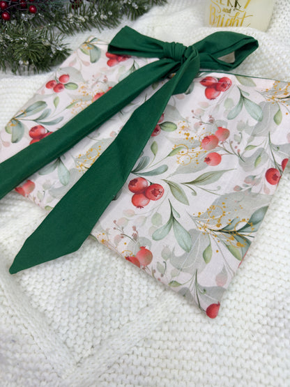Cranberry Holly Quilted Book Sleeve