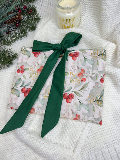 Cranberry Holly Quilted Book Sleeve