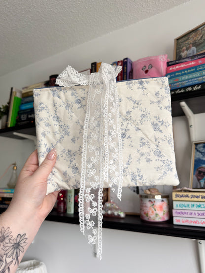 Vintage Toile Quilted Book Sleeve