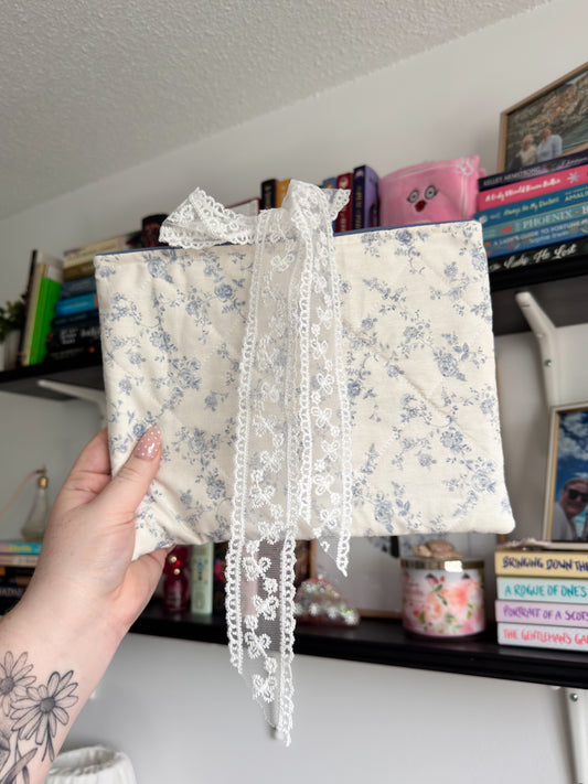Vintage Toile Quilted Book Sleeve
