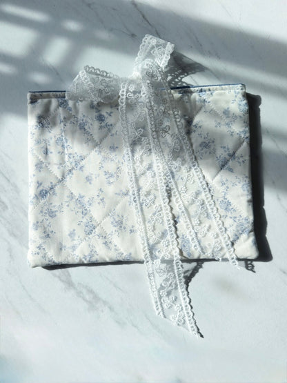 Vintage Toile Quilted Book Sleeve