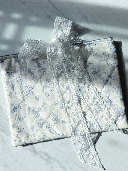 Vintage Toile Quilted Book Sleeve