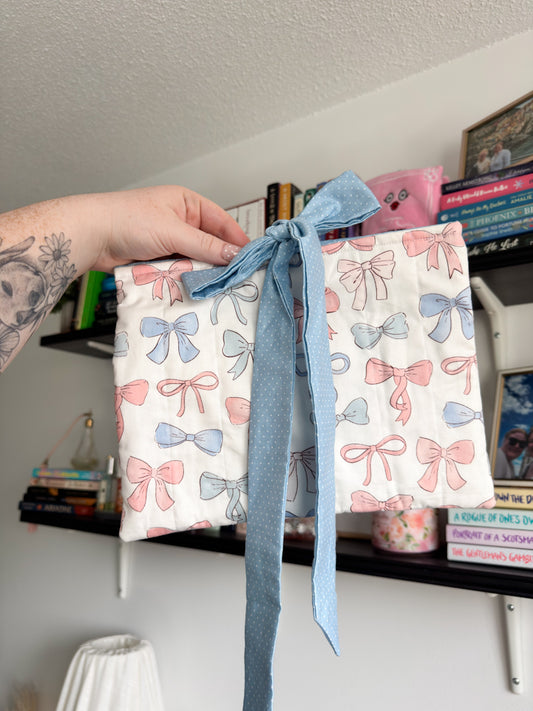 Bow Bliss Quilted Book Sleeve