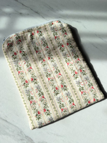Countryside Kindle Sleeve