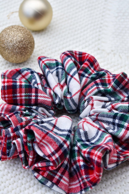 Christmas Eve | Mega Scrunchie