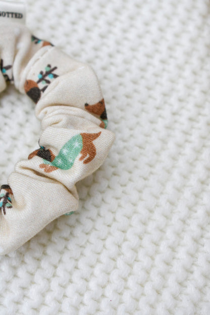 Dachshund Through The Snow | Skinny Scrunchie